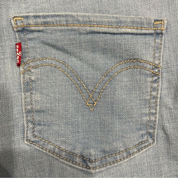 Levi's Classic Light Blue Cuffed Mid-length Jean Shorts - Picture 3 of 5